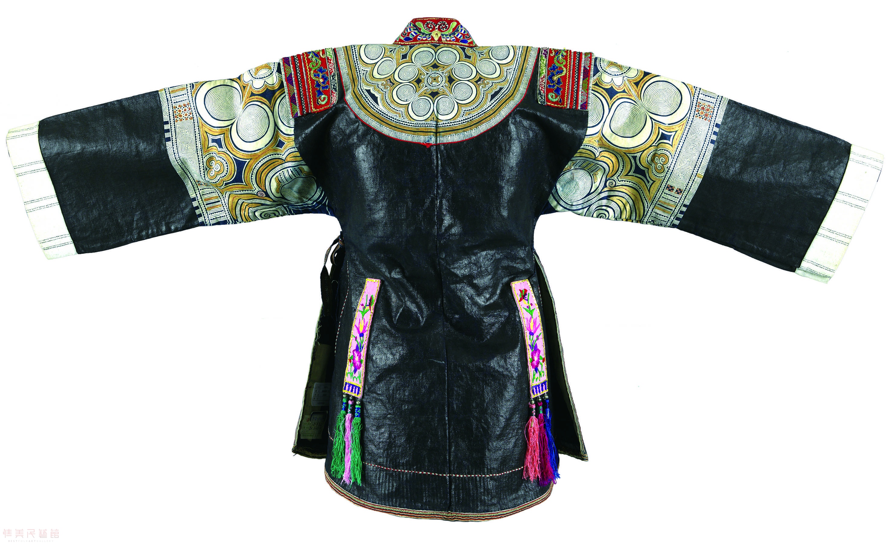 现代贵州纳雍苗族彩色蜡染女服-典藏--桂林博物馆